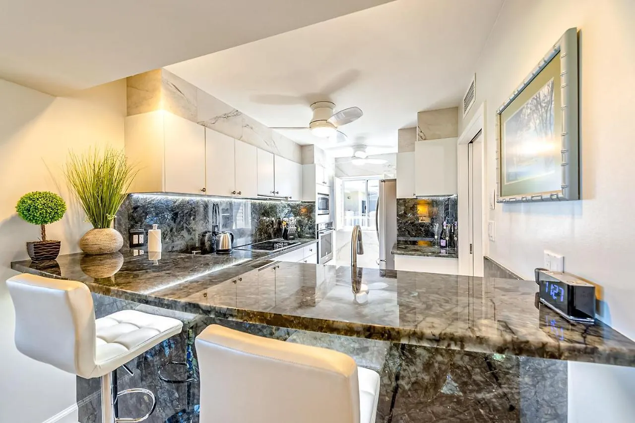 Tropical Elegance Golf Course Penthouse Apartment Waikoloa