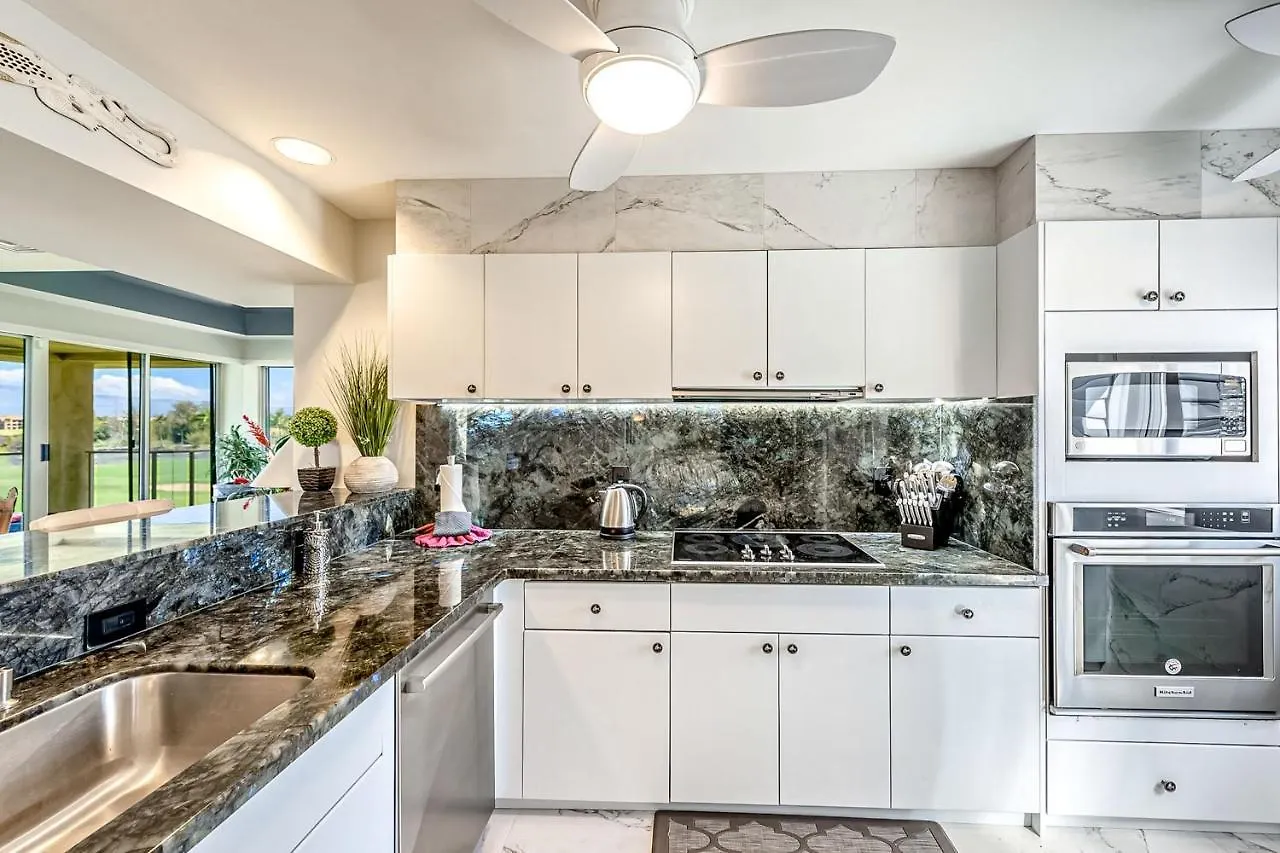 Tropical Elegance Golf Course Penthouse Apartment Waikoloa
