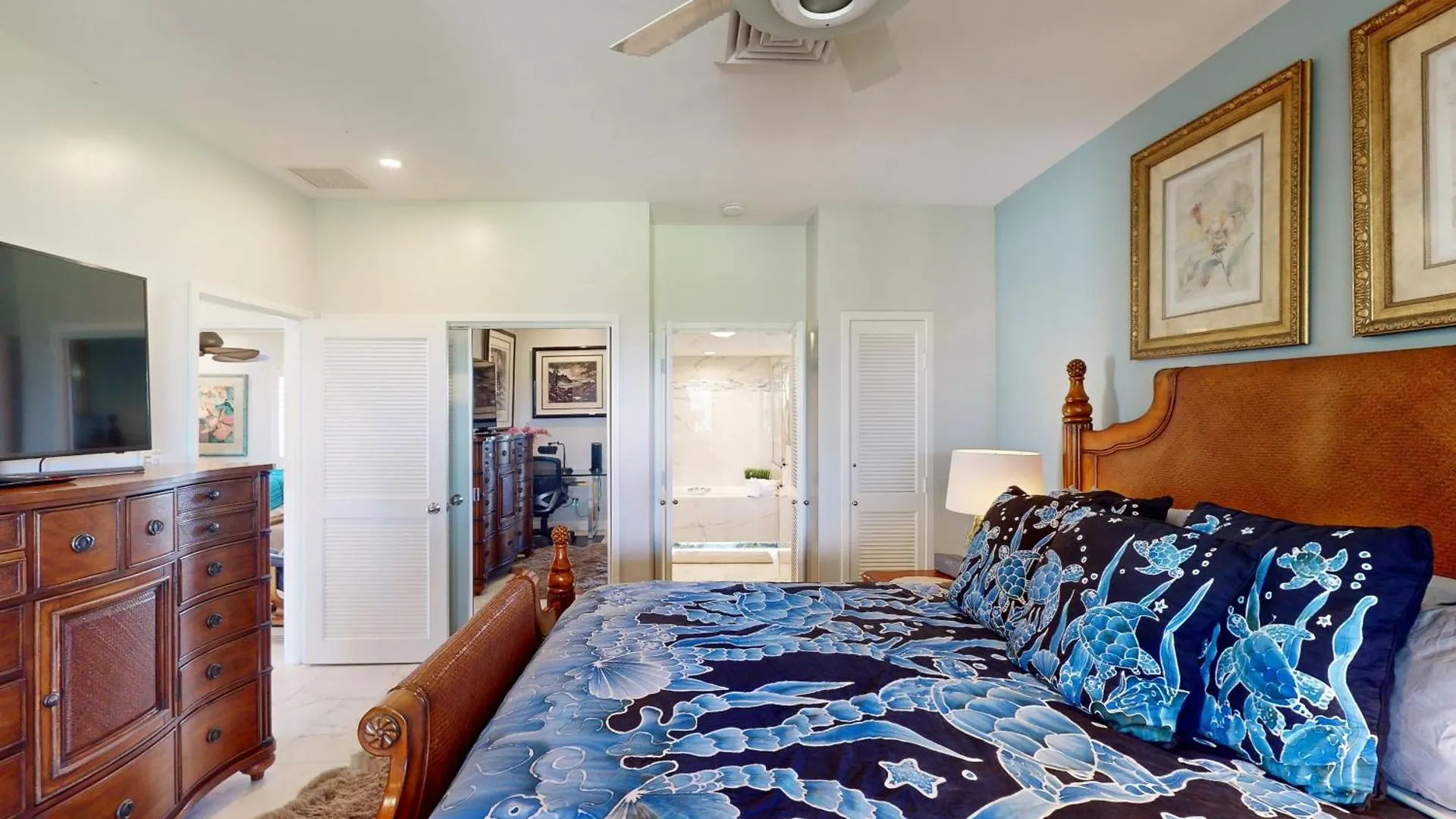 Tropical Elegance Golf Course Penthouse Apartment Waikoloa