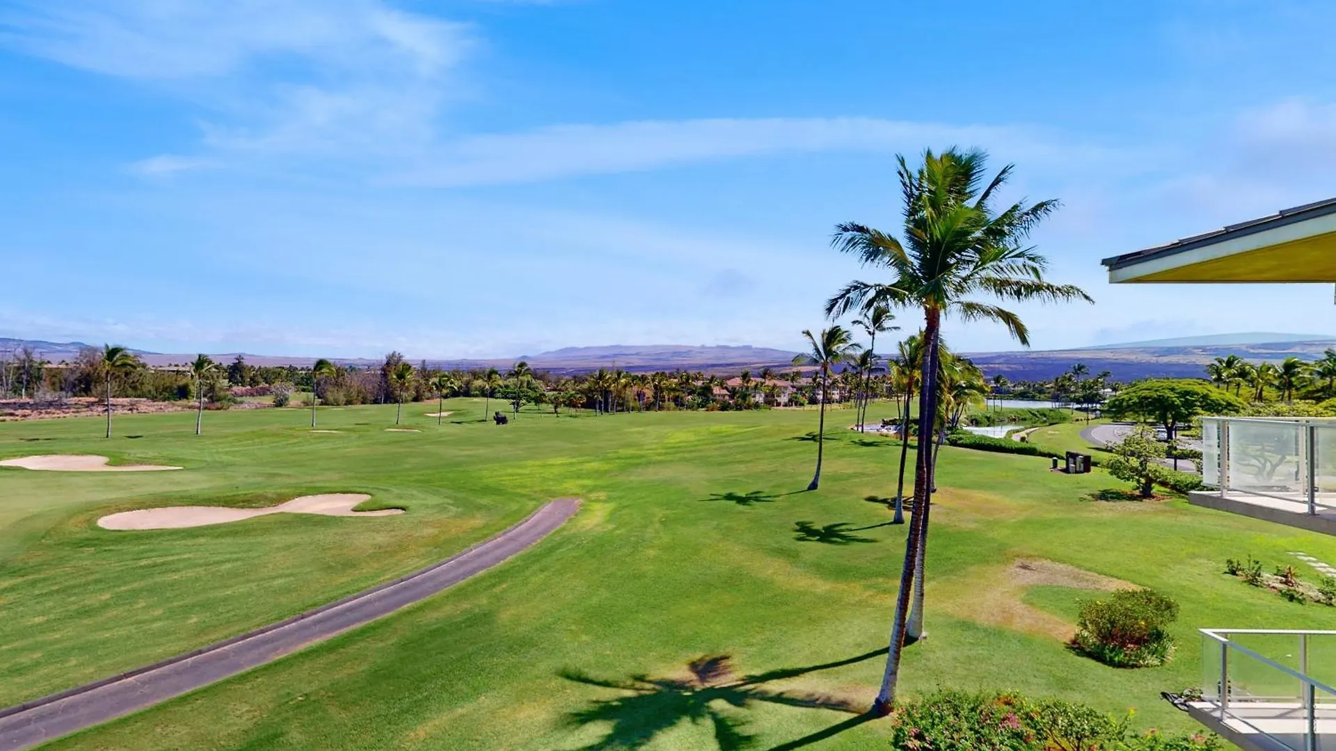 Tropical Elegance Golf Course Penthouse Apartment Waikoloa